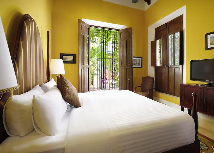 Casa Lecanda Boutique Hotel